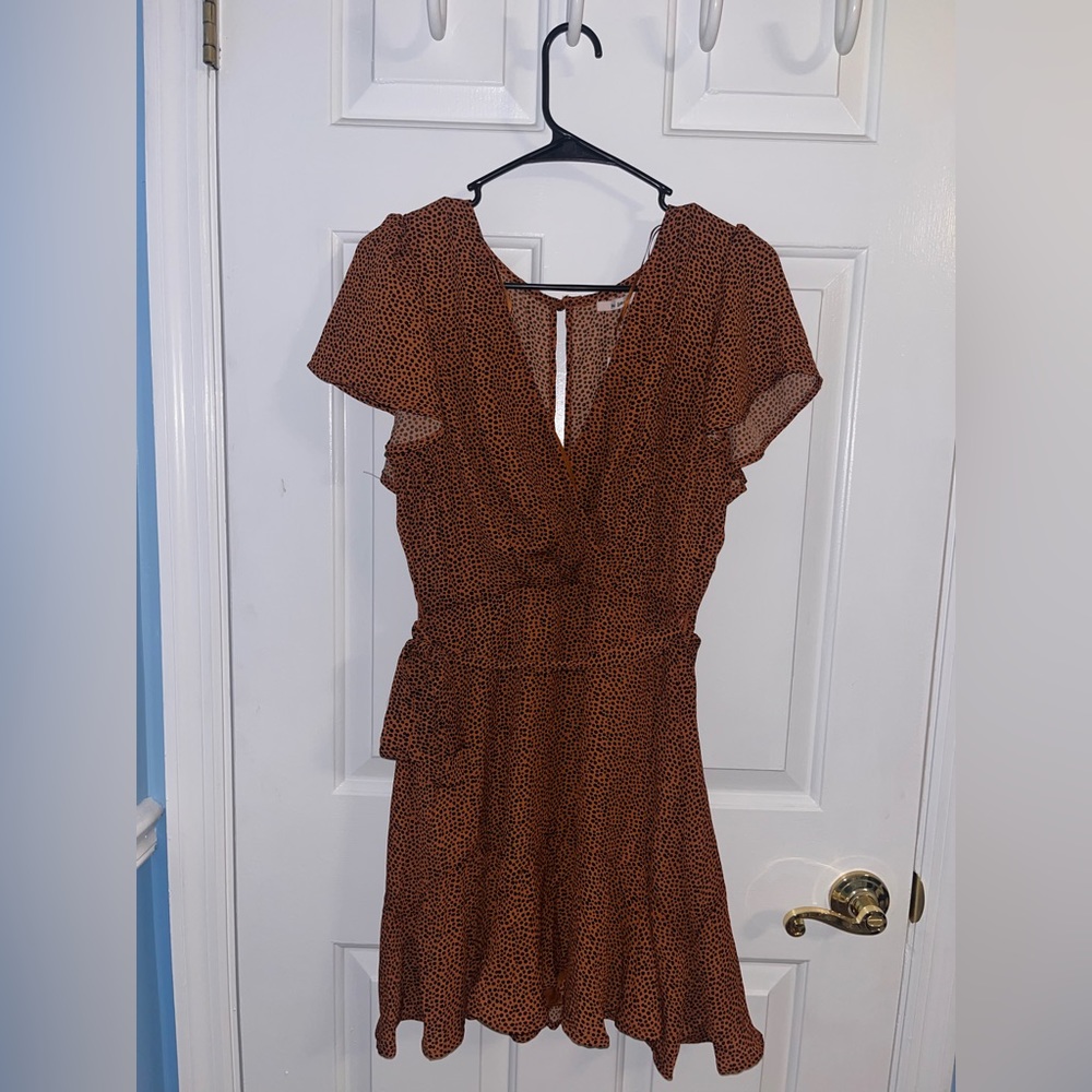 Francesca’s dress with tie in front, size large BRAND NEW